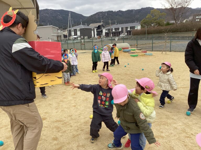 「おには～そと　ふくは～うち」